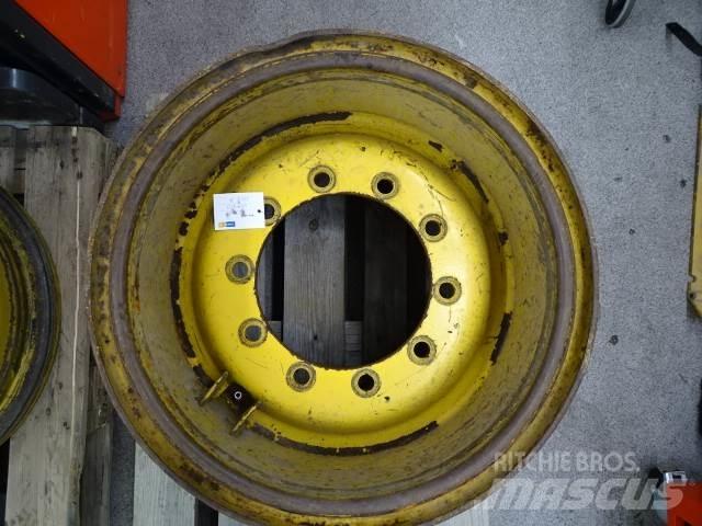 Volvo L70D Fälg Pneumatiky, kola a ráfky