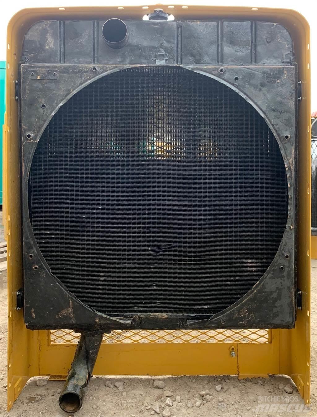 CAT 3304 Radiátory