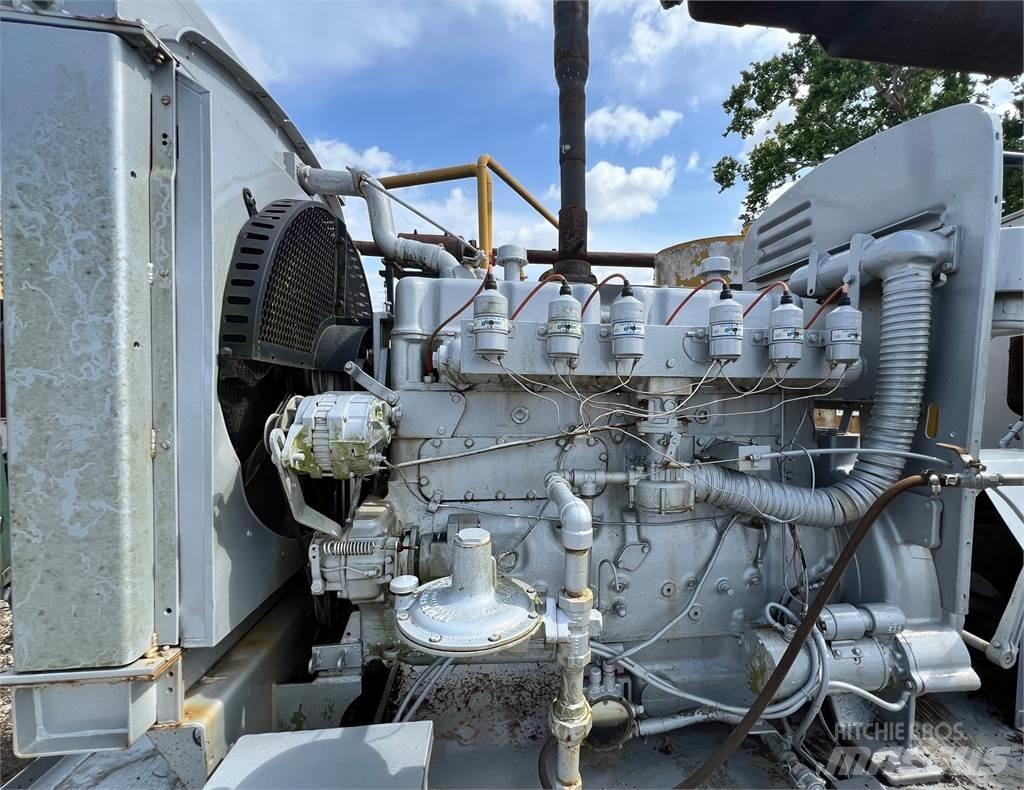 WAUKESHA F817 Motory