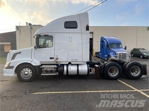 Volvo VNL64T670 Tahače