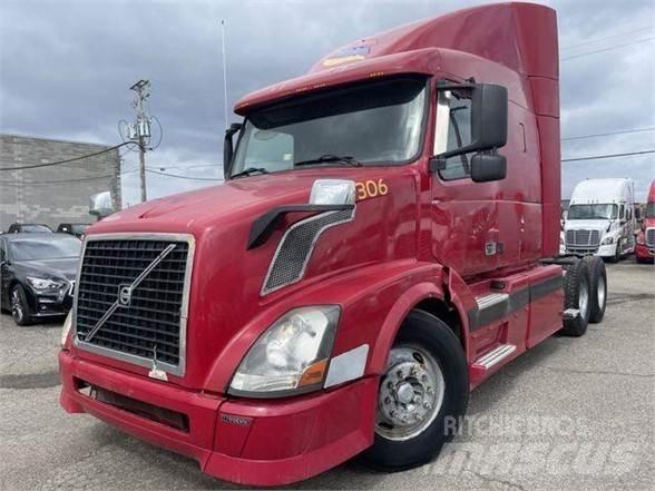 Volvo VNL64T730 Tahače