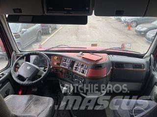 Volvo VNL64T730 Tahače