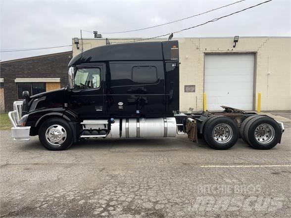 Volvo VNL64T730 Tahače