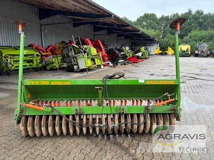 Amazone D7-30 SPECIAL Mechanické secí stroje