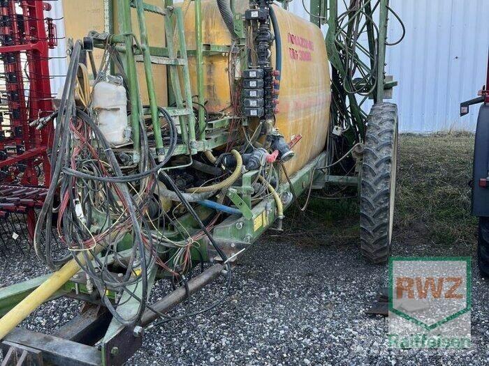 Amazone UG 3000 Tažené postřikovače