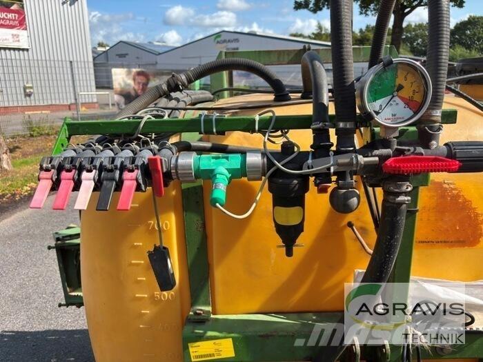 Amazone US 804 T Tažené postřikovače