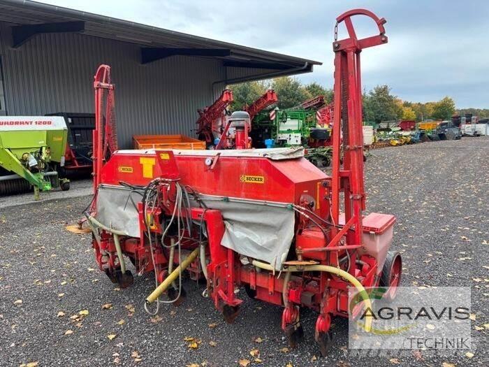 Becker AEROMAT T6Z Mechanické secí stroje