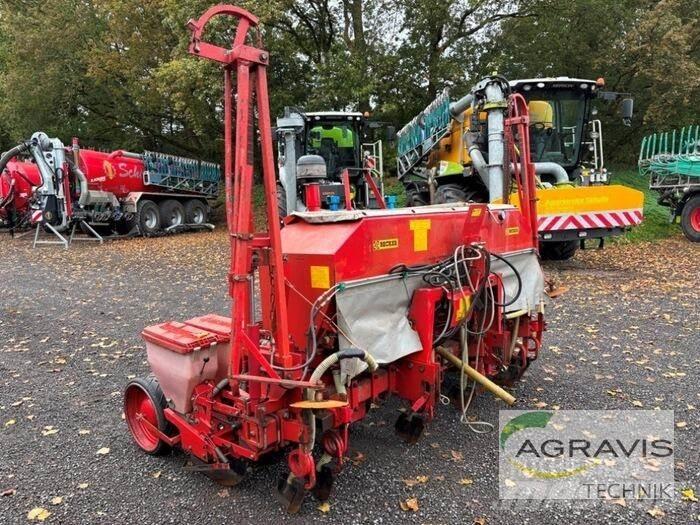 Becker AEROMAT T6Z Mechanické secí stroje