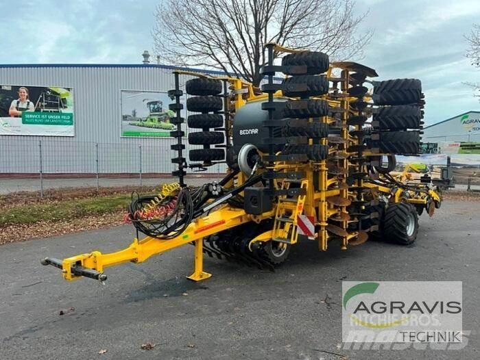 Bednar OMEGA OO 6000 Mechanické secí stroje