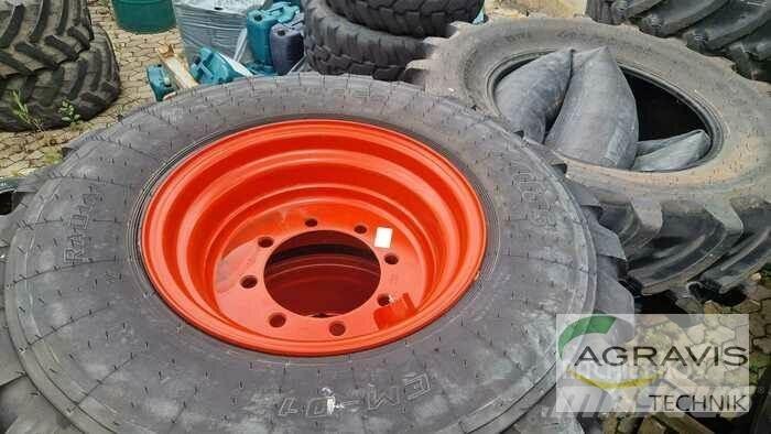 BKT 405/70-R20 Pneumatiky, kola a ráfky