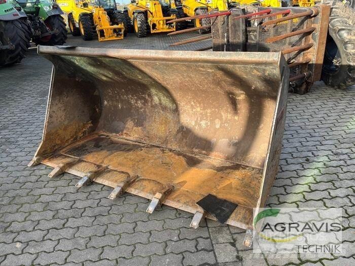 Case IH 721 Kolové nakladače