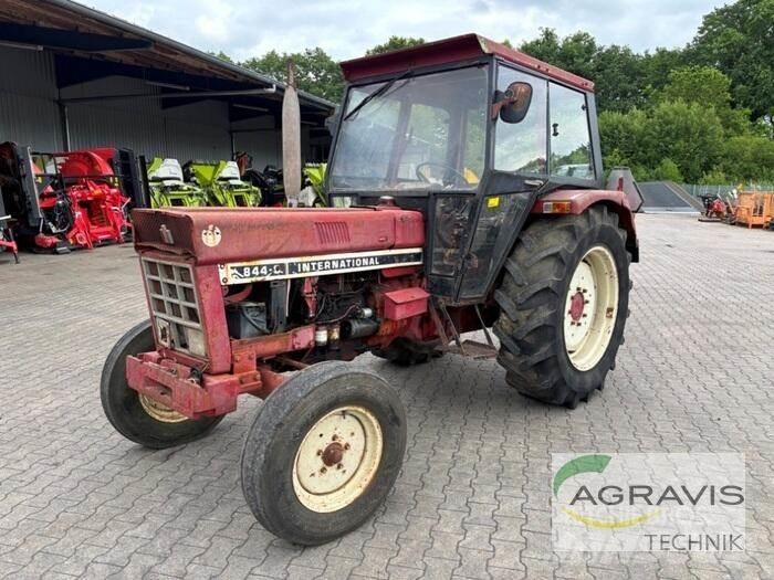 Case IH 844 S Traktory
