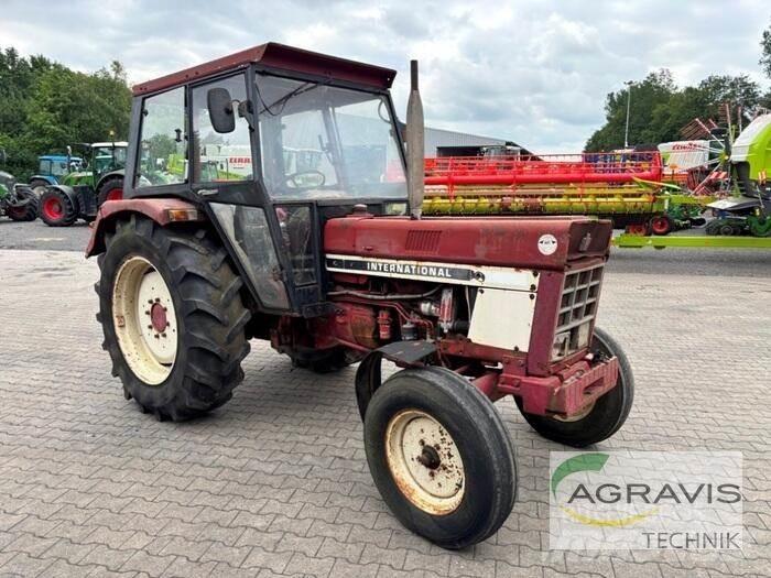 Case IH 844 S Traktory