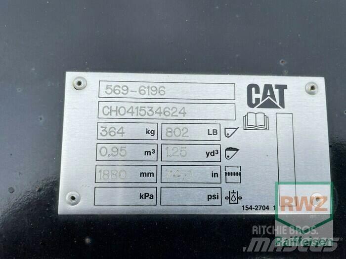 CAT 906 Radlader Kolové nakladače