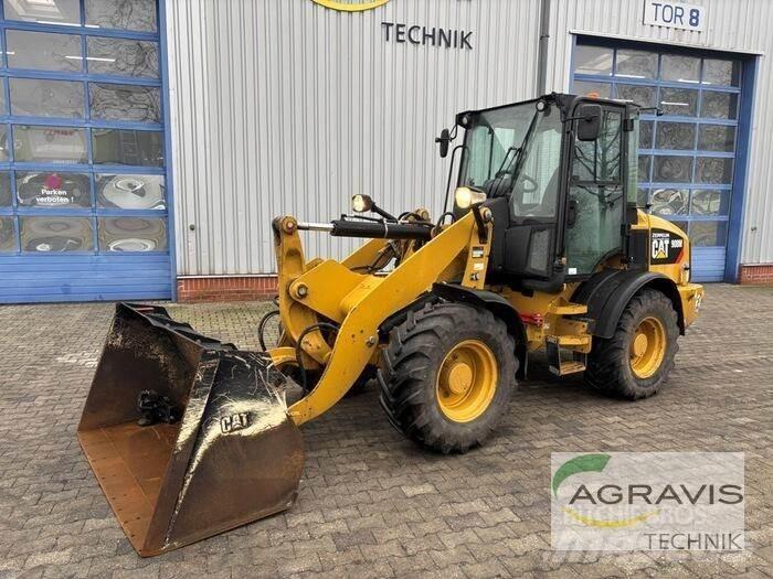 CAT 908 Kolové nakladače