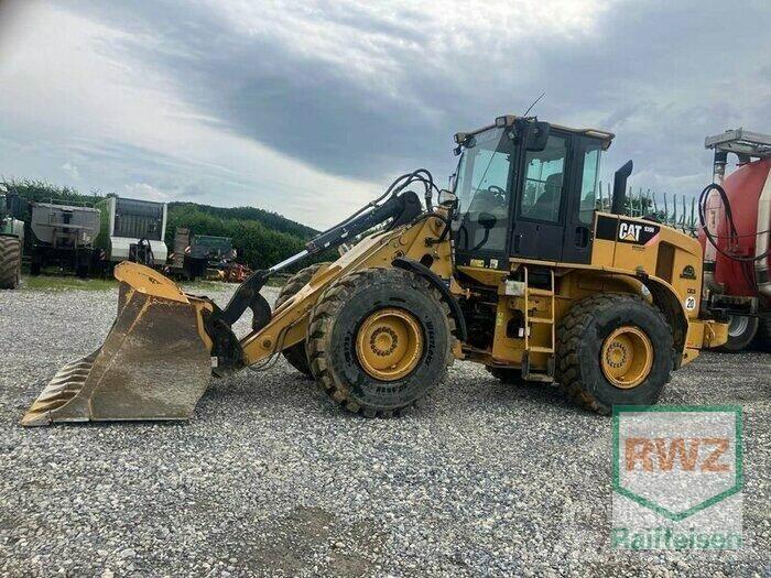 CAT 930H Kolové nakladače
