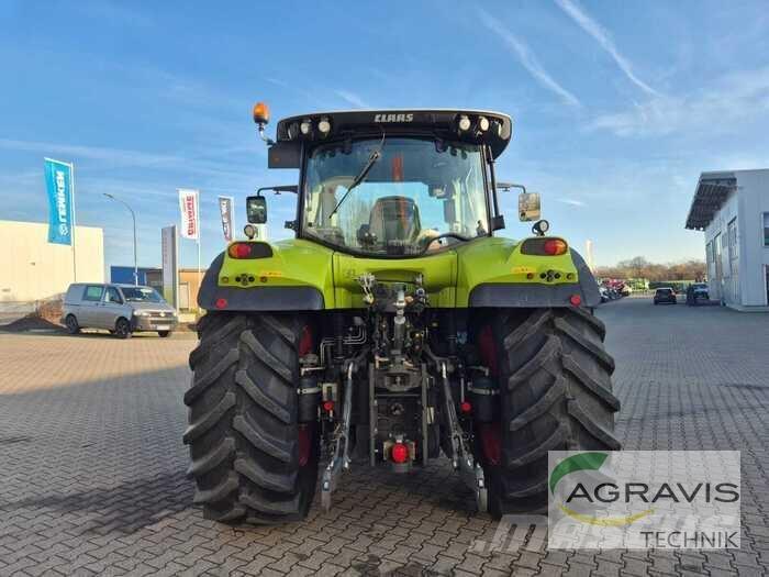 CLAAS ARION 620 CIS Traktory