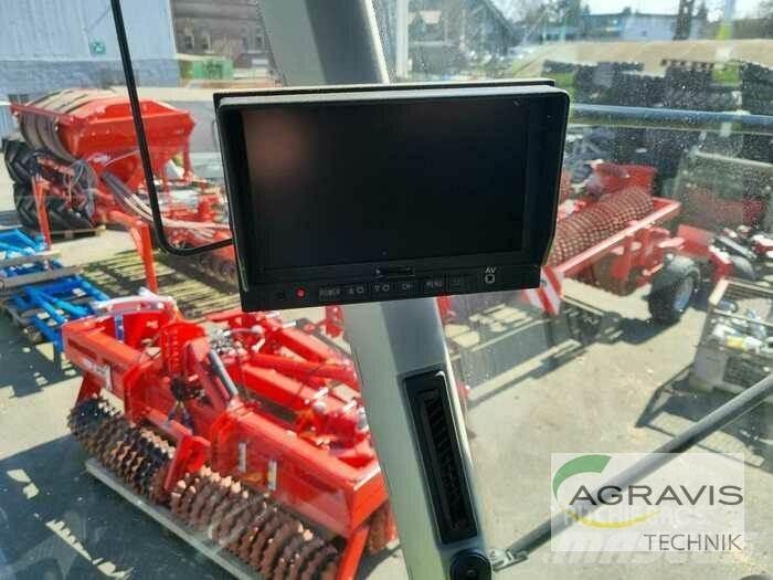 CLAAS AVERO 240 Sklízecí mlátičky