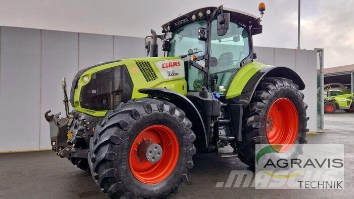 CLAAS AXION 850 Traktory