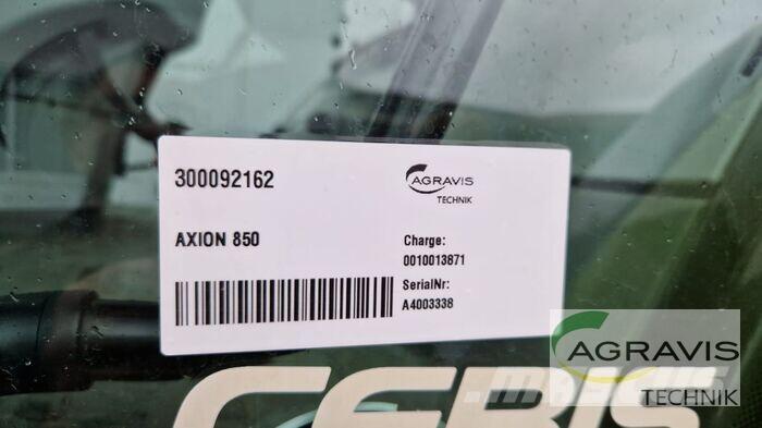 CLAAS AXION 850 Traktory