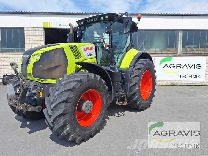 CLAAS AXION 870 Traktory