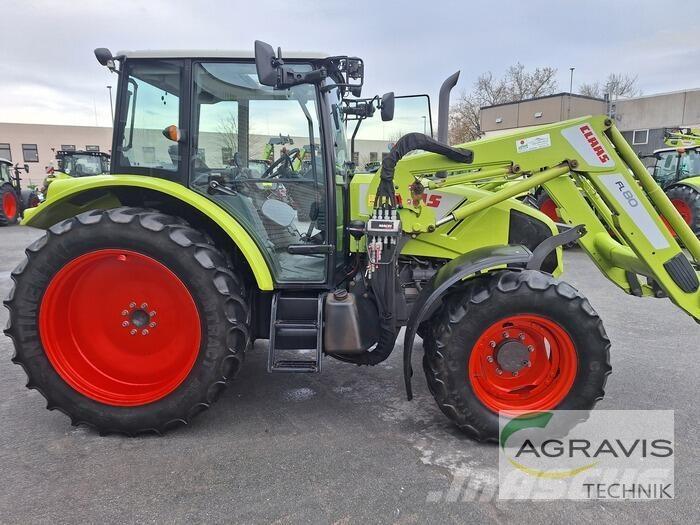 CLAAS AXOS 320 C Traktory
