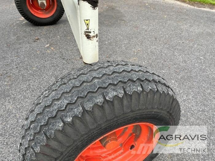 CLAAS LINER 780 L Obraceče a shrabovače sena