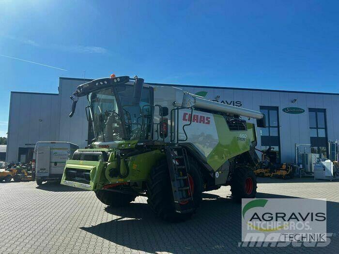 CLAAS TRION 650 Sklízecí mlátičky