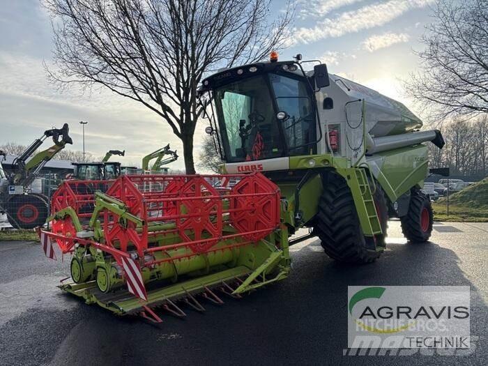CLAAS TUCANO 420 Sklízecí mlátičky