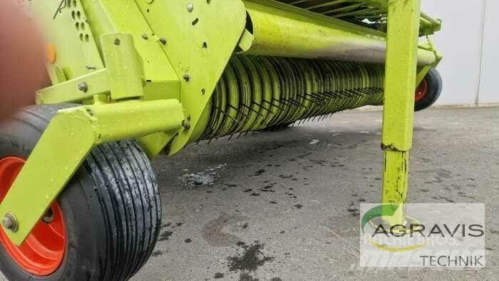 CLAAS VARIANT 260 RC Lis na válcové balíky