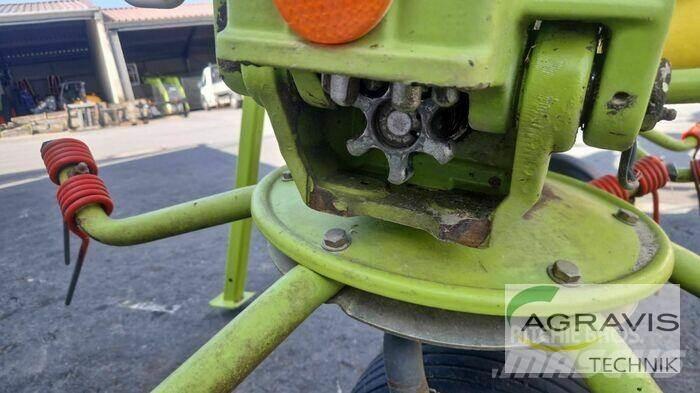CLAAS VOLTO 700 Obraceče a shrabovače sena