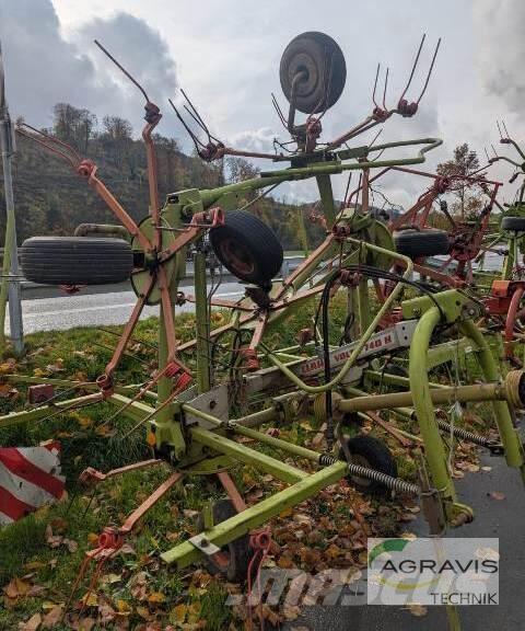 CLAAS VOLTO 740 H Obraceče a shrabovače sena