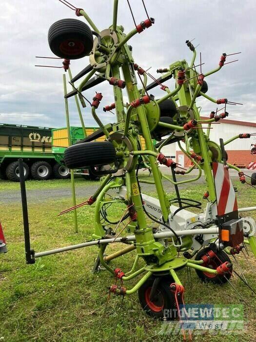 CLAAS VOLTO 900 Obraceče a shrabovače sena