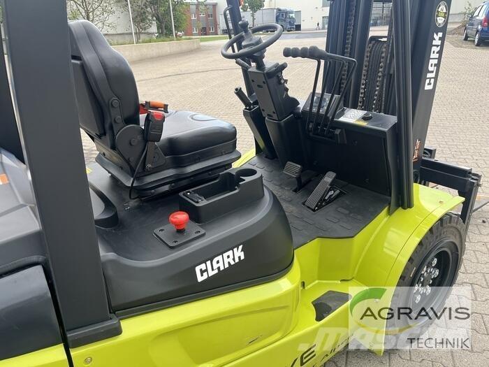 Clark L35XE Další