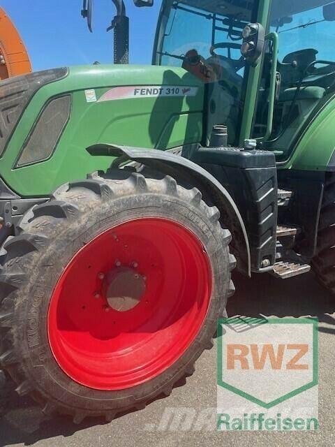 Fendt 310 Vario S4 Traktory