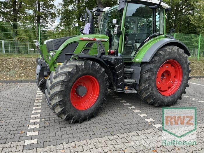 Fendt 516 Vario Traktory