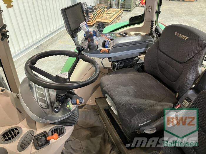 Fendt 700 Vario S4 Traktory