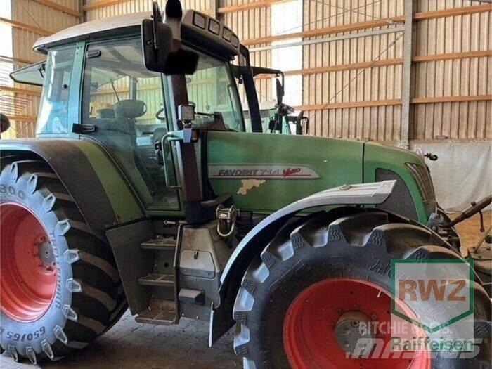 Fendt 714 Traktory