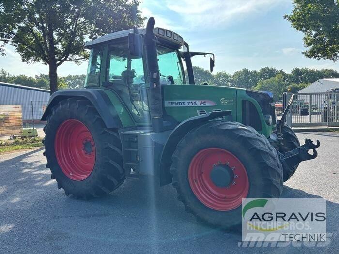 Fendt 714 VARIO Traktory