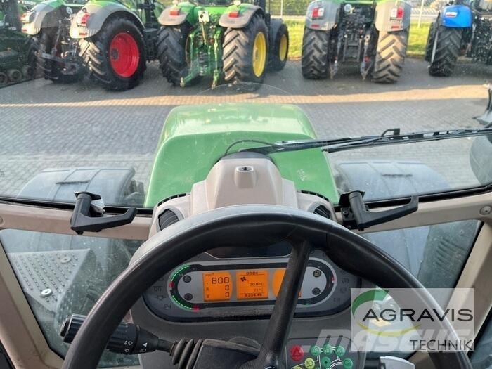 Fendt 718 VARIO S4 Traktory