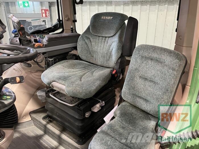 Fendt 724 Vario Traktory