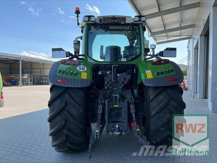 Fendt 724 Vario Gen6 Traktory