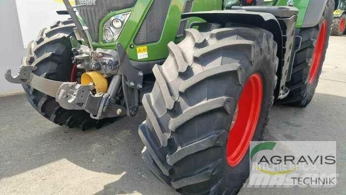 Fendt 724 VARIO S4 Traktory