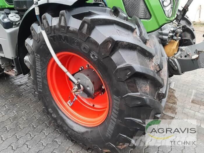 Fendt 724 VARIO S4 Traktory