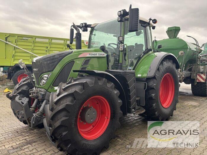 Fendt 724 VARIO S4 Traktory