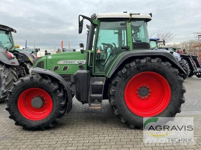 Fendt 820 VARIO Dummy Traktory