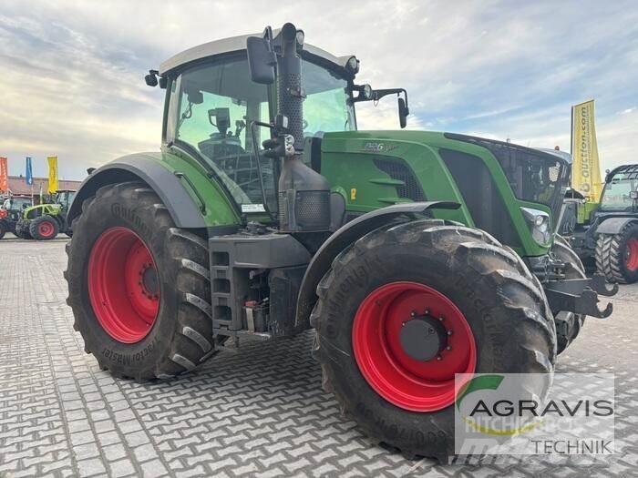 Fendt 826 VARIO S4 Traktory