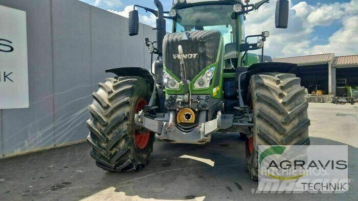 Fendt 826 VARIO S4 Traktory