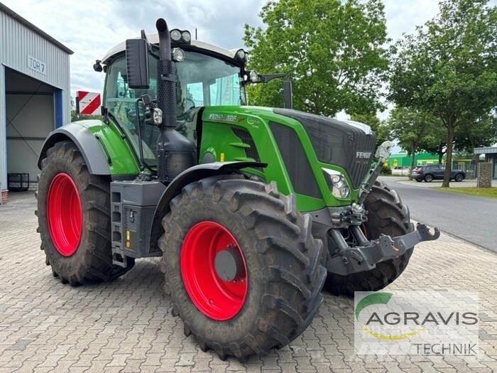 Fendt 826 VARIO S4 Traktory