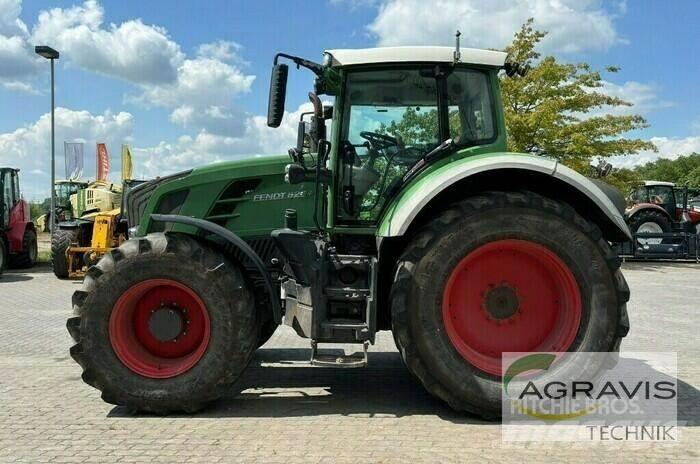 Fendt 826 VARIO SCR Traktory